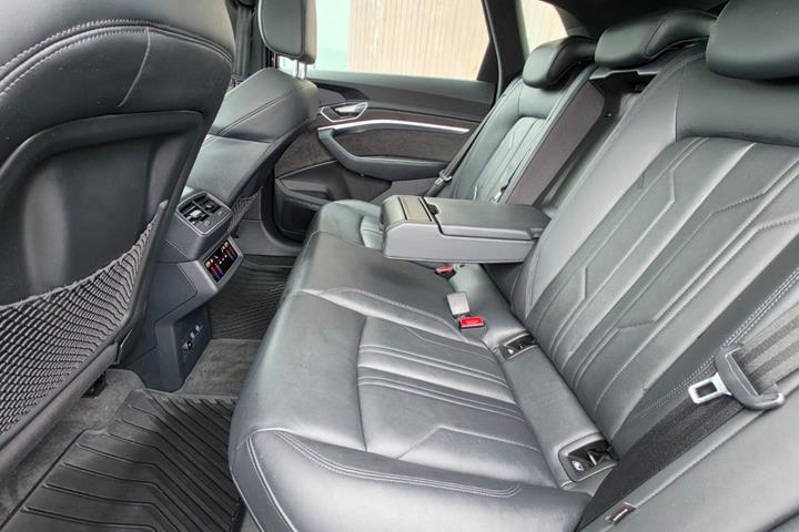 undefined Audi e-tron fra 2019