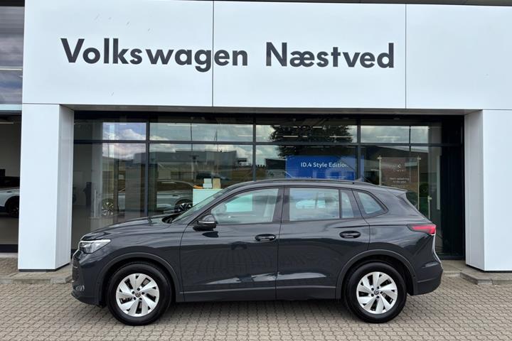 Grå VW Tiguan fra 2026