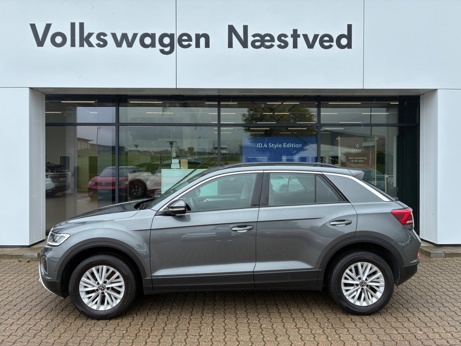 Grå VW T-Roc fra 2022