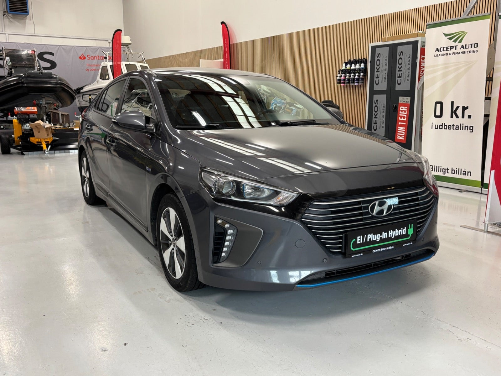 Grå Hyundai Ioniq fra 2019