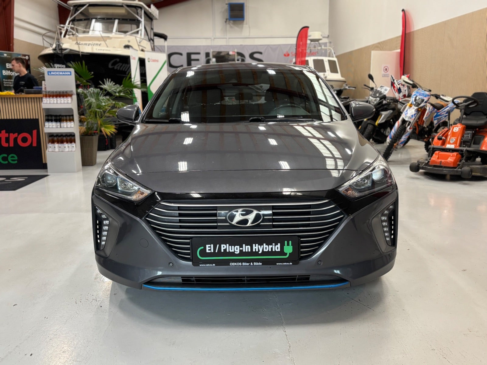 Grå Hyundai Ioniq fra 2019