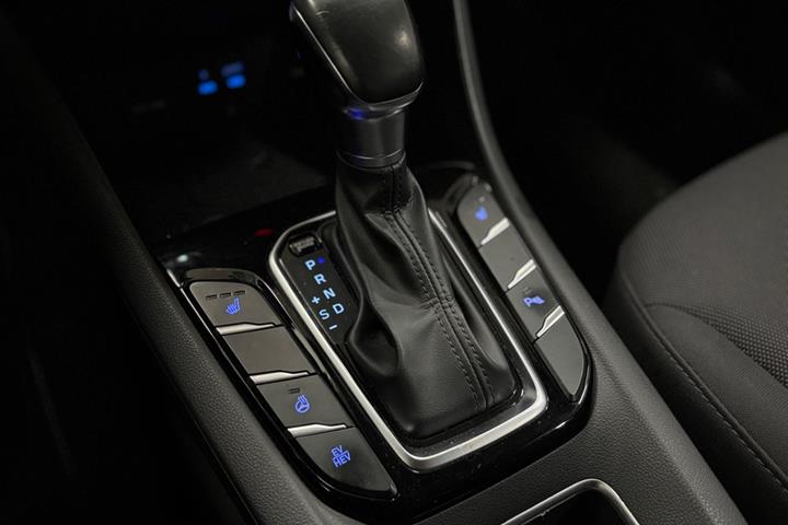 Grå Hyundai Ioniq fra 2019