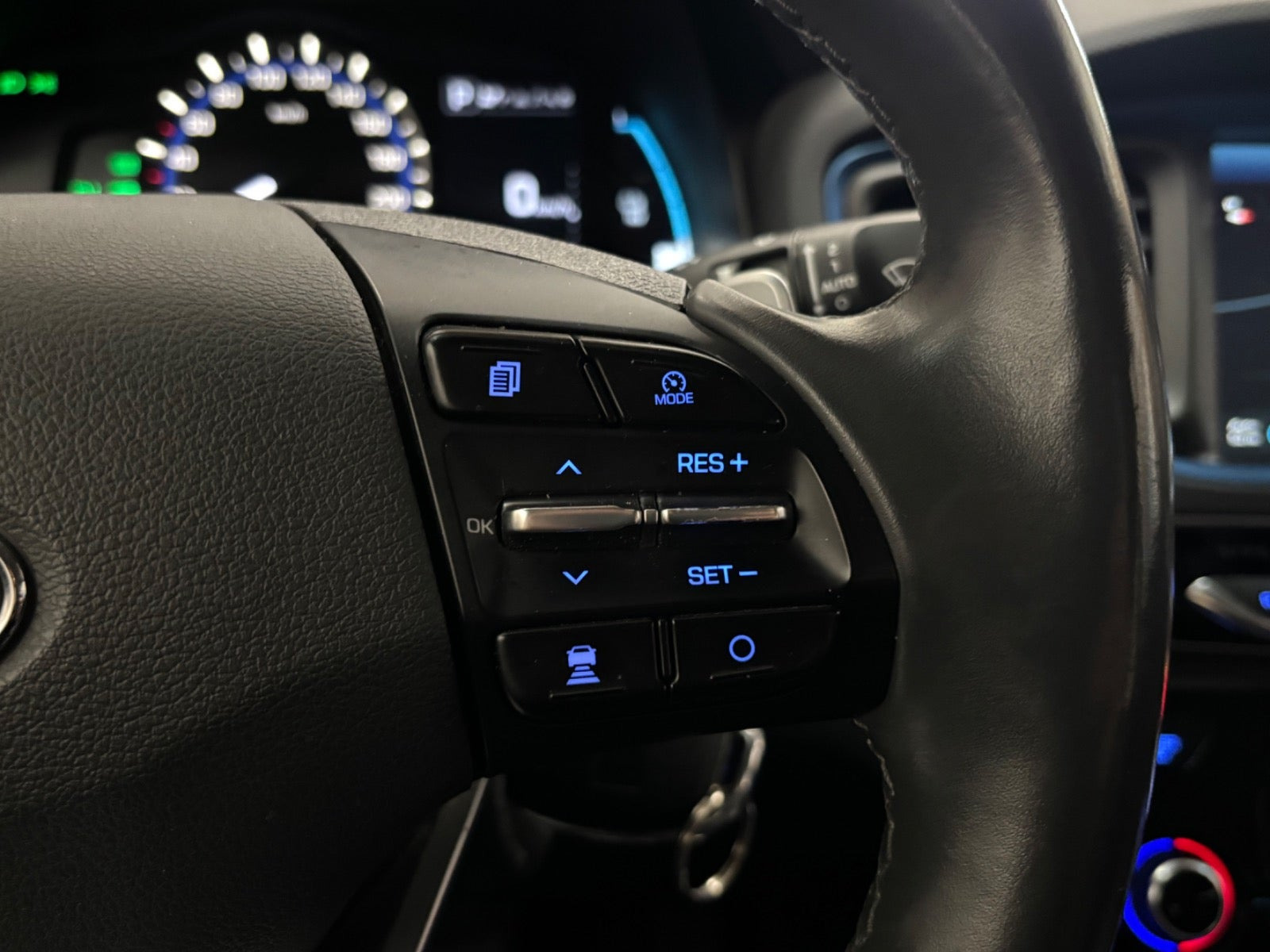 Grå Hyundai Ioniq fra 2019