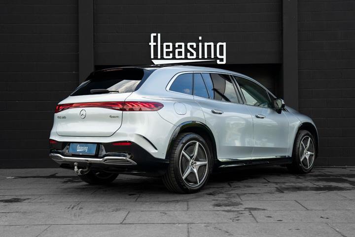 Sølv Mercedes EQS580 SUV fra 2024