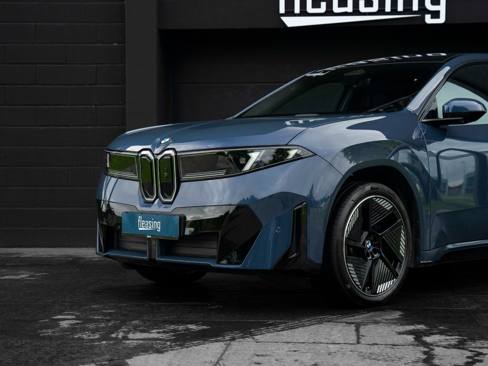 Blå BMW iX3 fra 2026