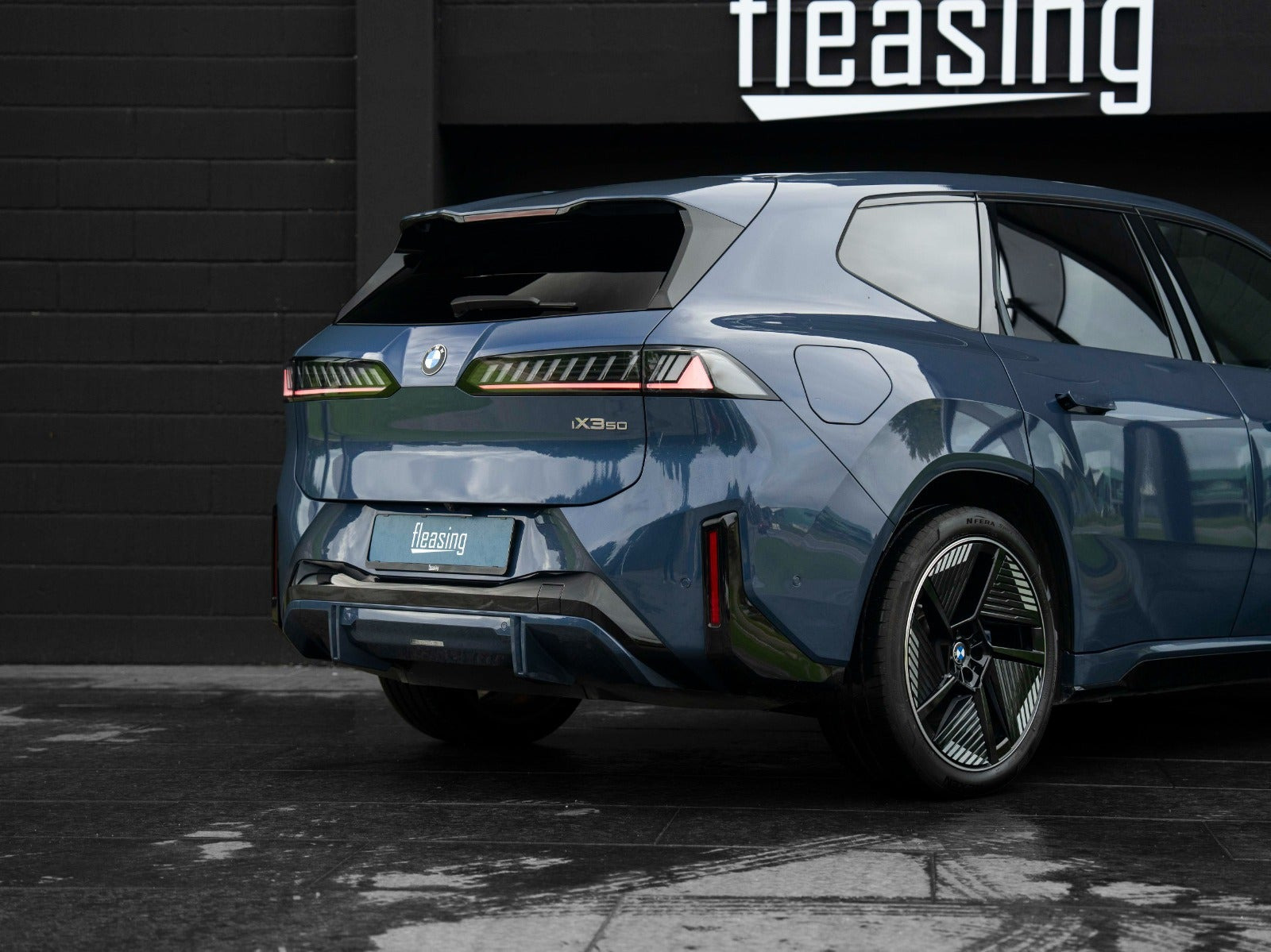Blå BMW iX3 fra 2026