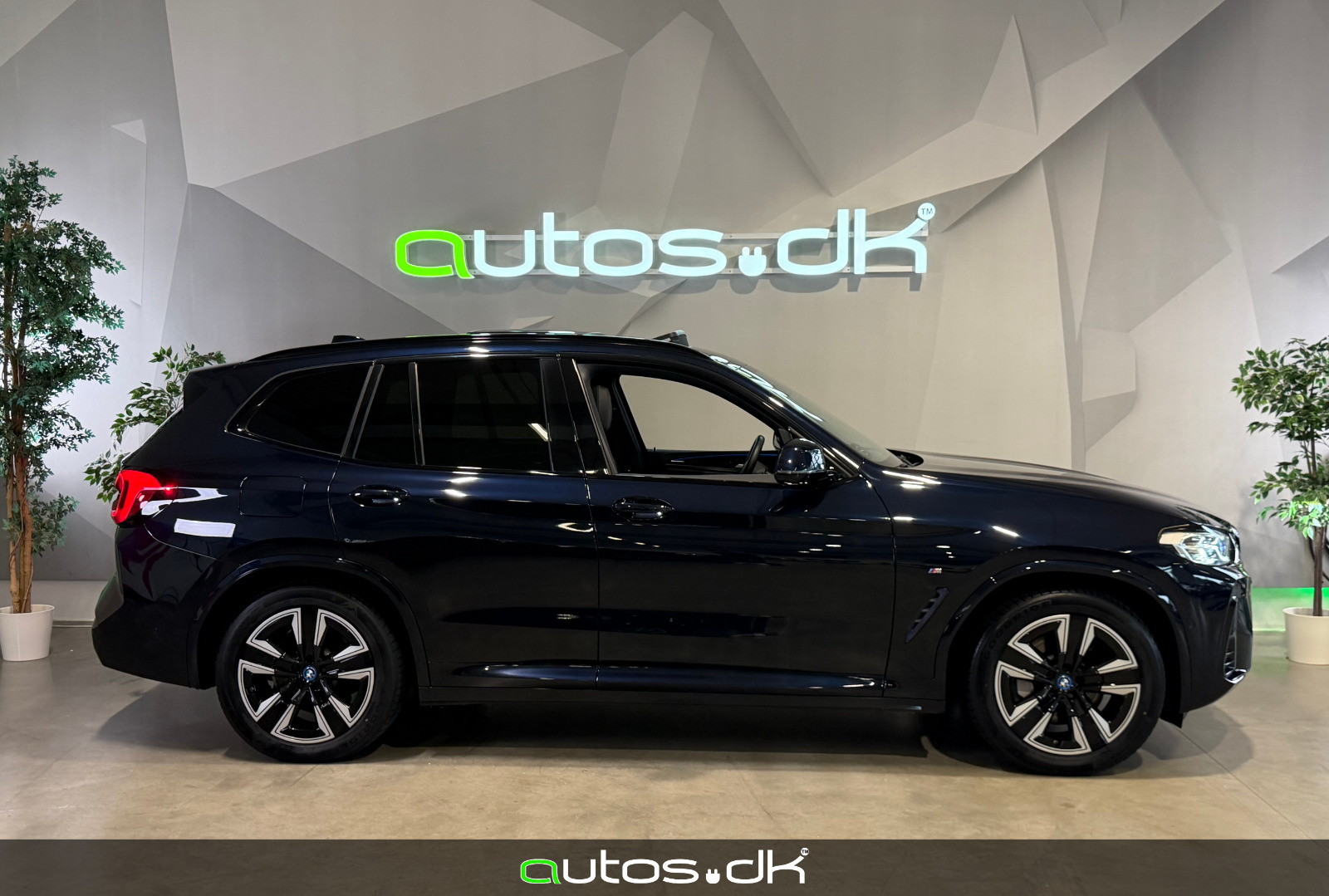 Sort BMW iX3 fra 2022