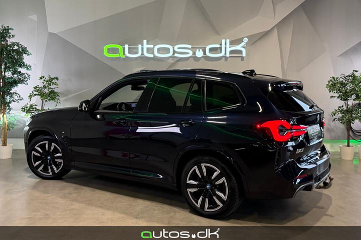 Sort BMW iX3 fra 2022