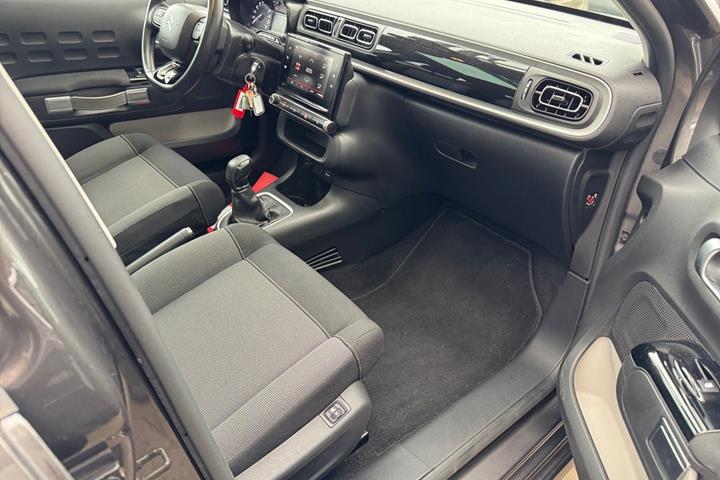 Grå Citroën C3 fra 2020