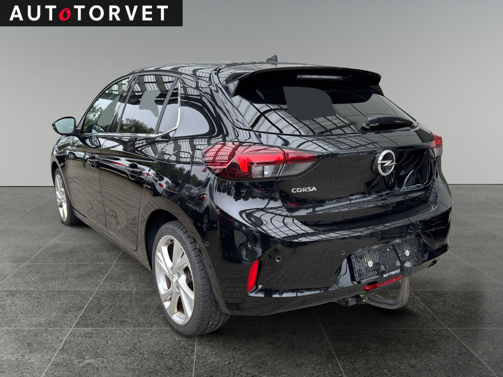 Sort Opel Corsa fra 2020