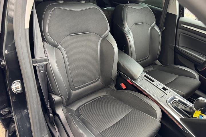 Sort Renault Megane IV fra 2021