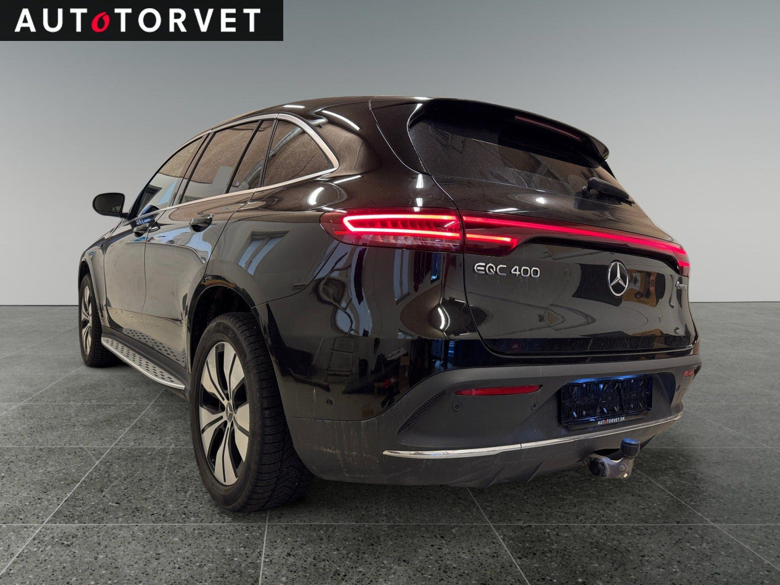 Sort Mercedes EQC400 fra 2020