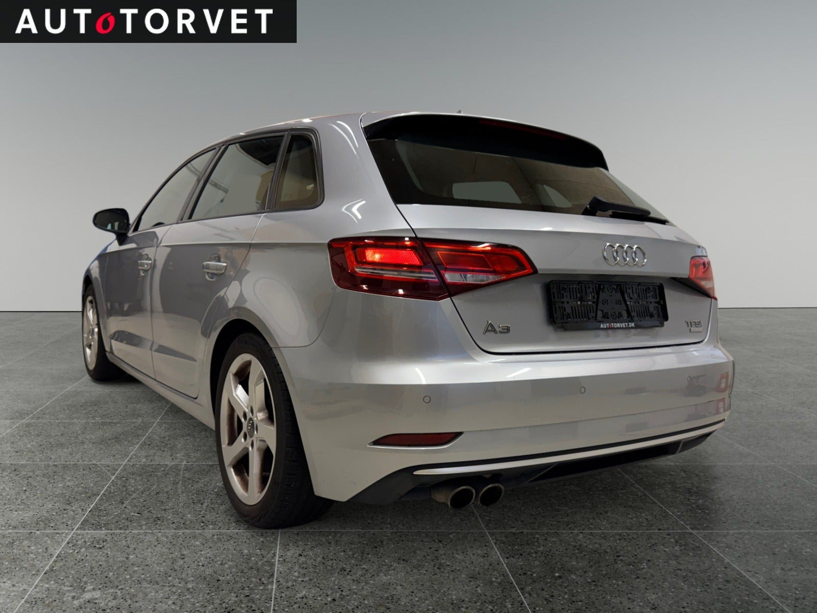 Sølv Audi A3 fra 2017