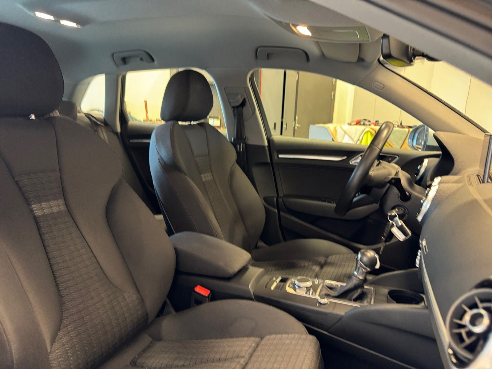 Sølv Audi A3 fra 2017