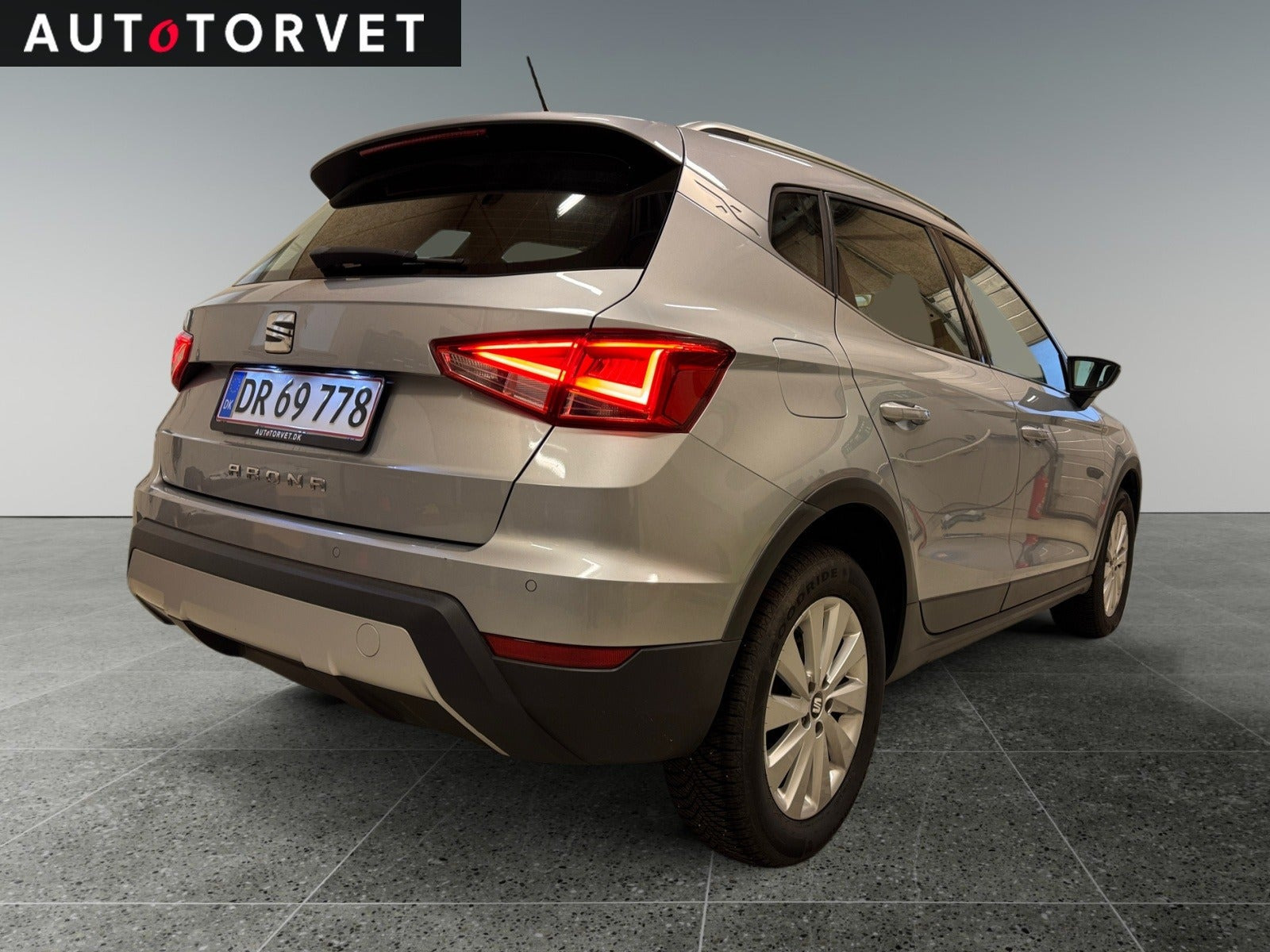 Sølv Seat Arona fra 2019