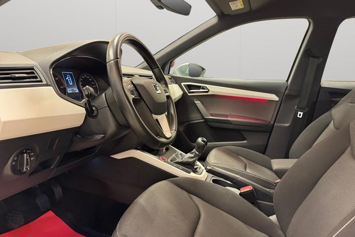 Sølv Seat Arona fra 2019