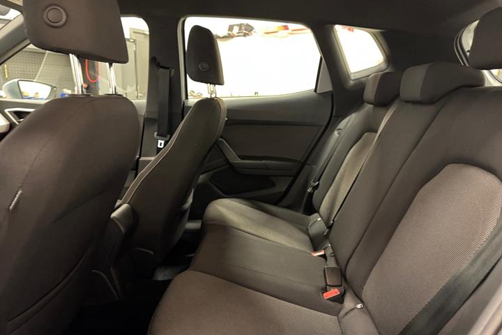 Sølv Seat Arona fra 2019