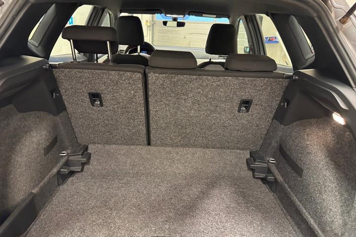 Sølv Seat Arona fra 2019