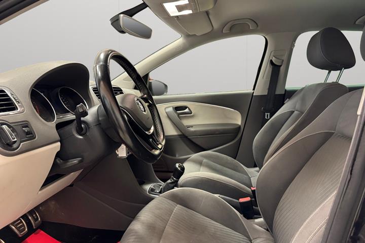 Sort VW Polo fra 2015
