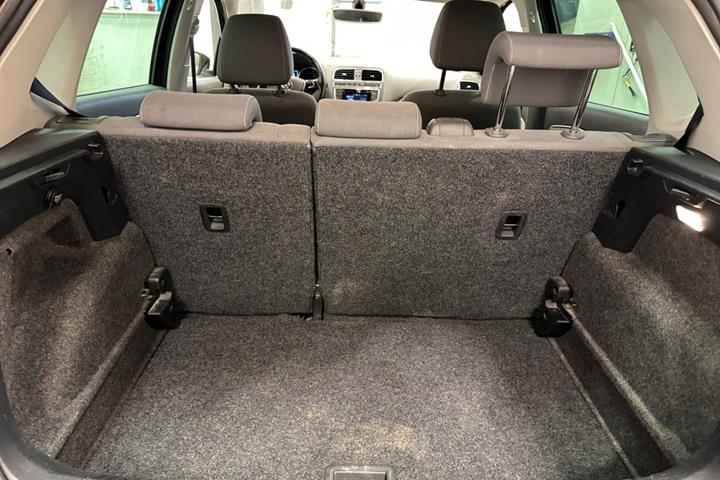 Sort VW Polo fra 2015