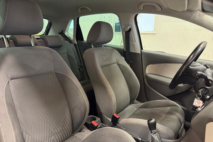 Sort VW Polo fra 2015