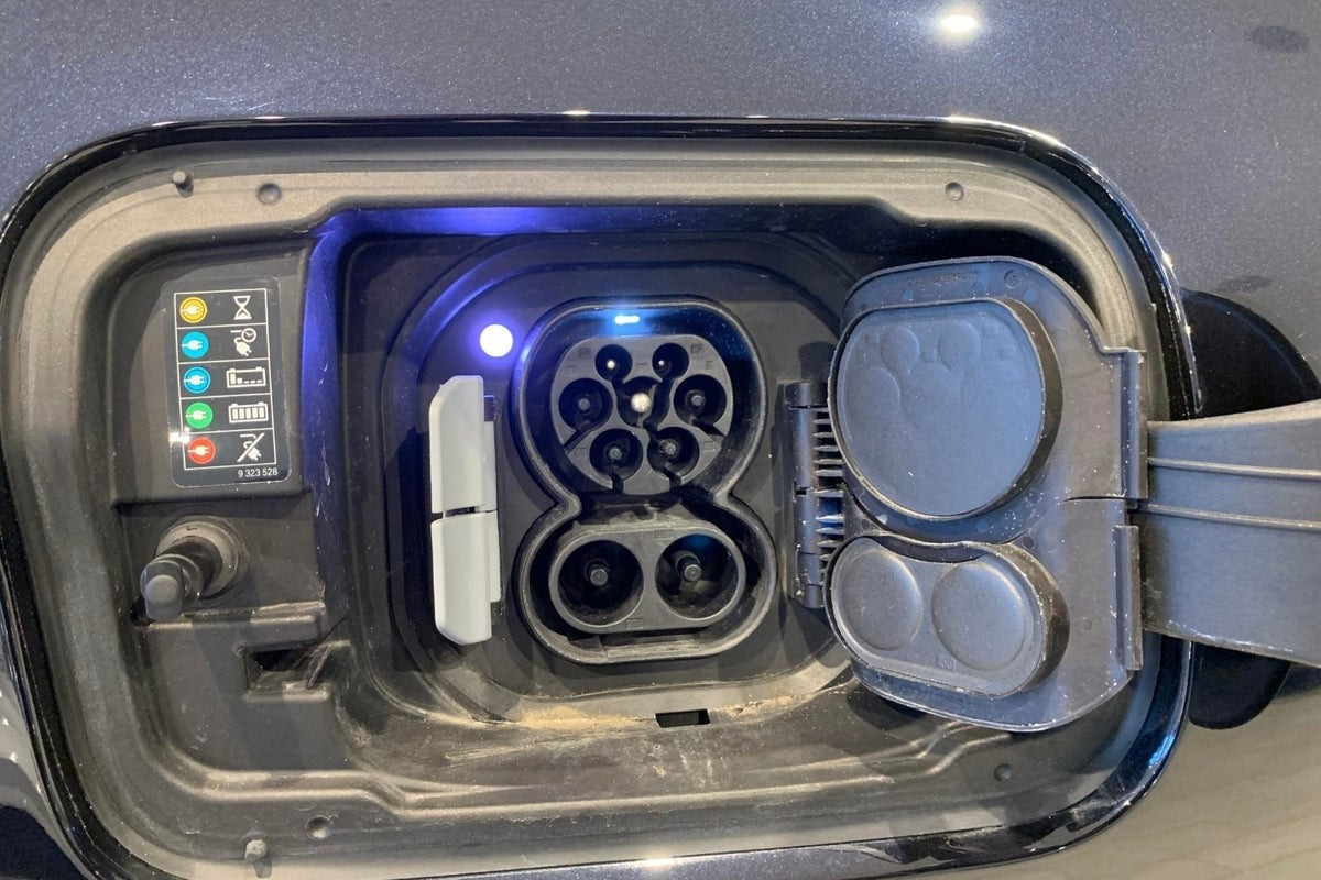 Sort BMW iX3 fra 2024
