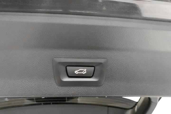 Sort BMW iX3 fra 2024