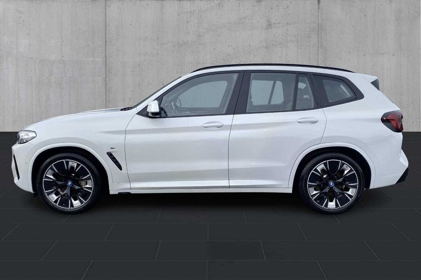 Hvid BMW iX3 fra 2023