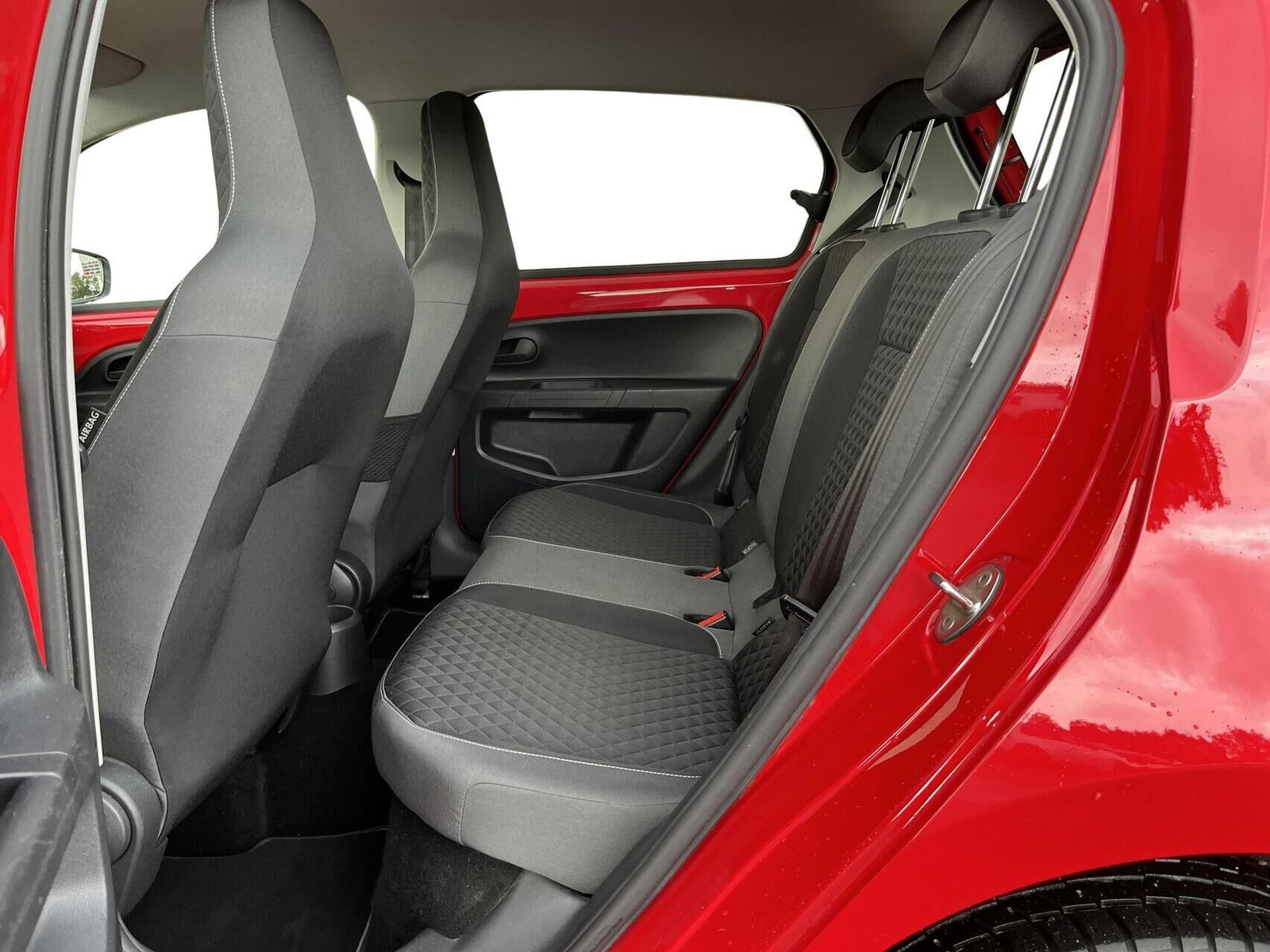 Rød Skoda Citigo fra 2019