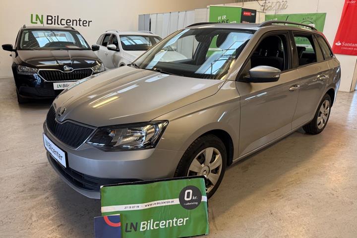 Beige Skoda Fabia fra 2016