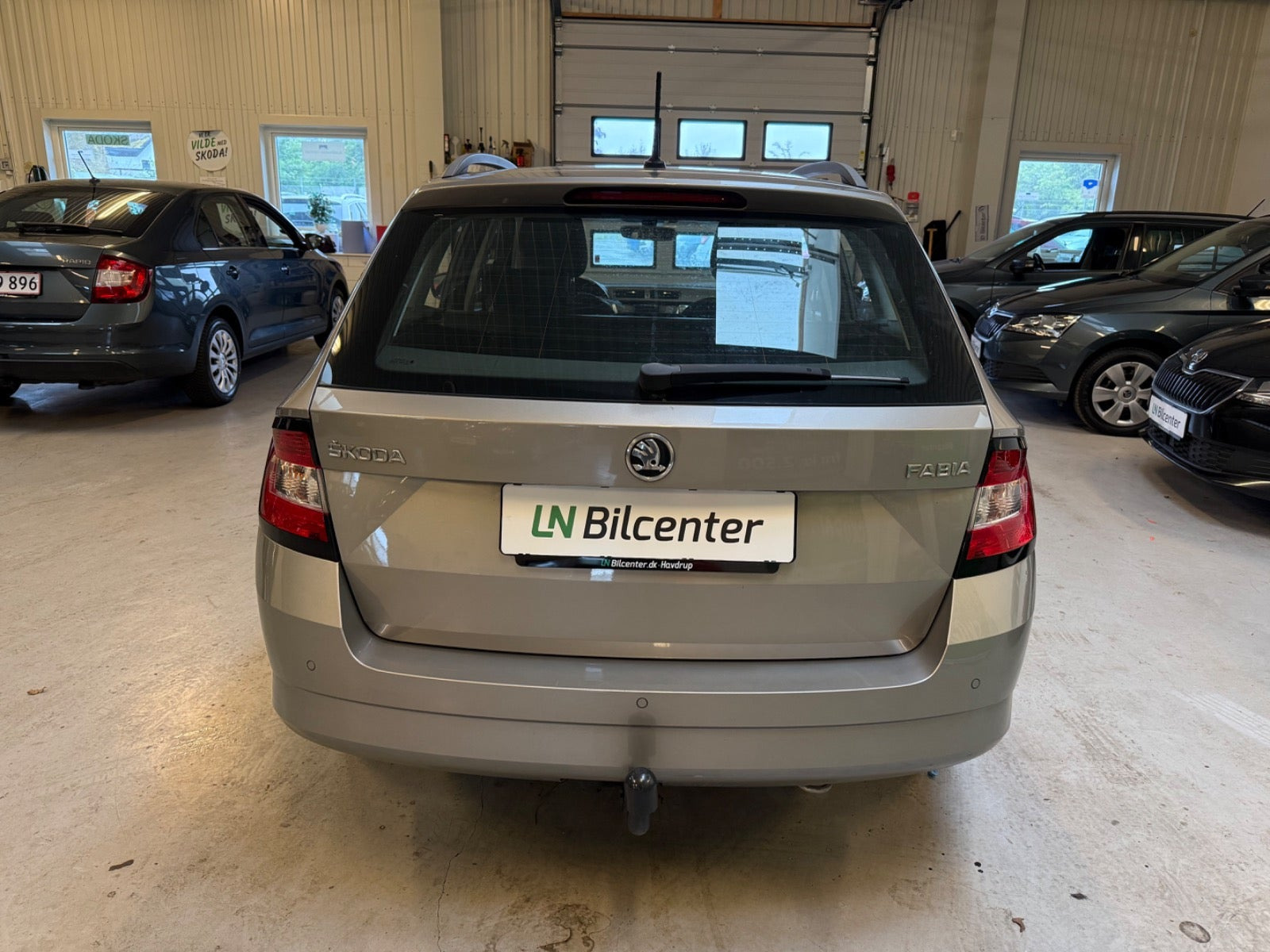 Beige Skoda Fabia fra 2016