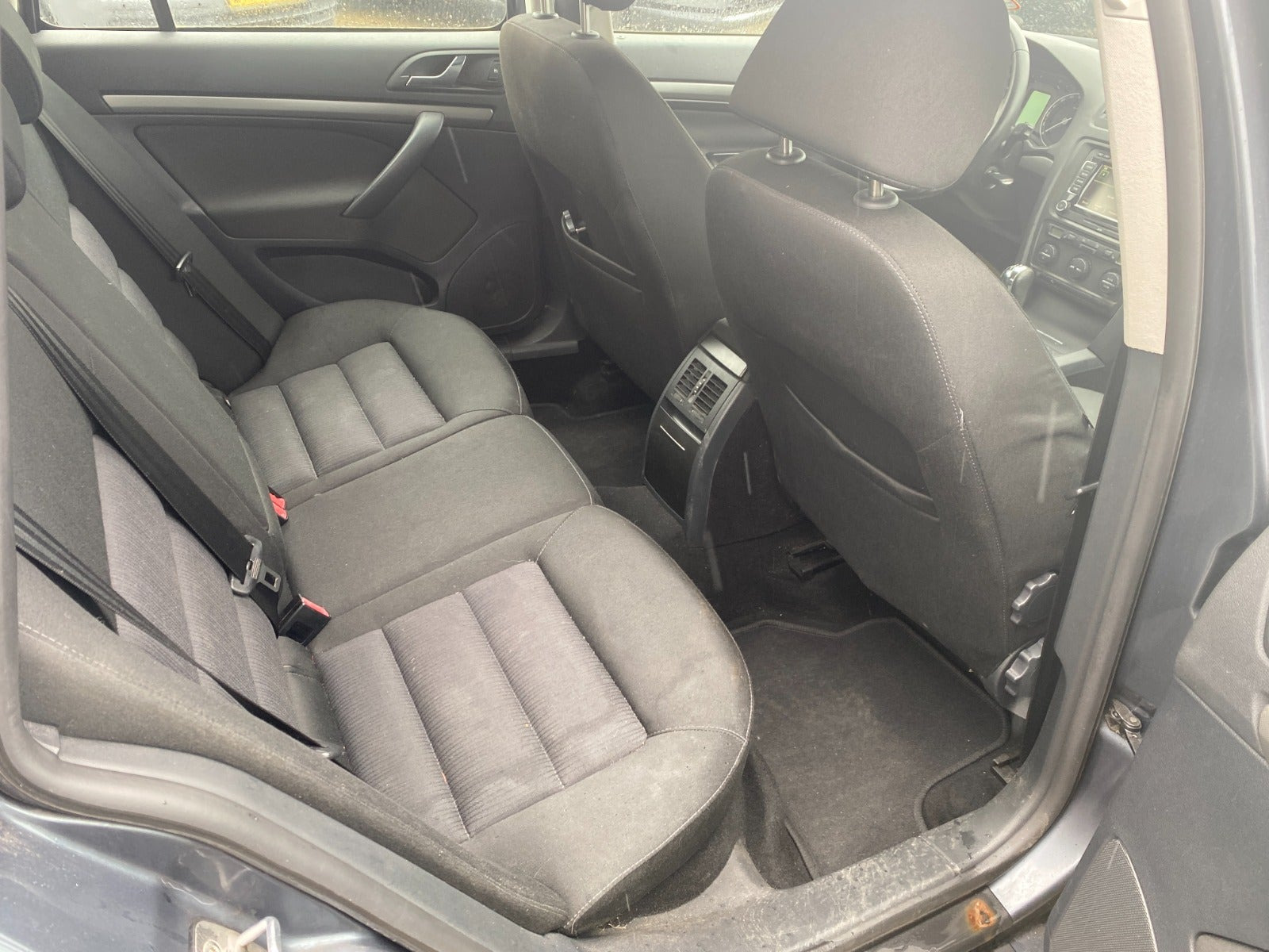 Grå Skoda Octavia fra 2007