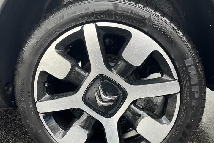 Hvid Citroën C4 Cactus fra 2017