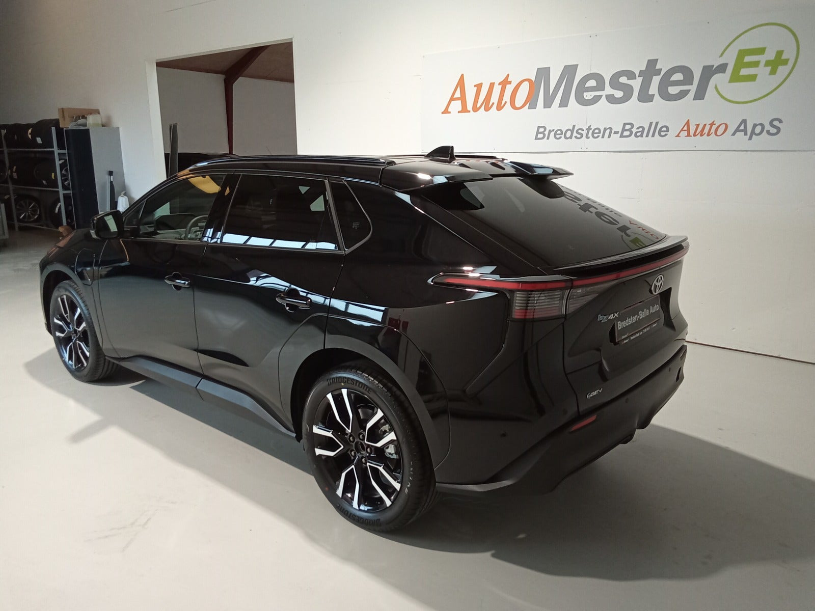 undefined Toyota BZ4X fra 2026