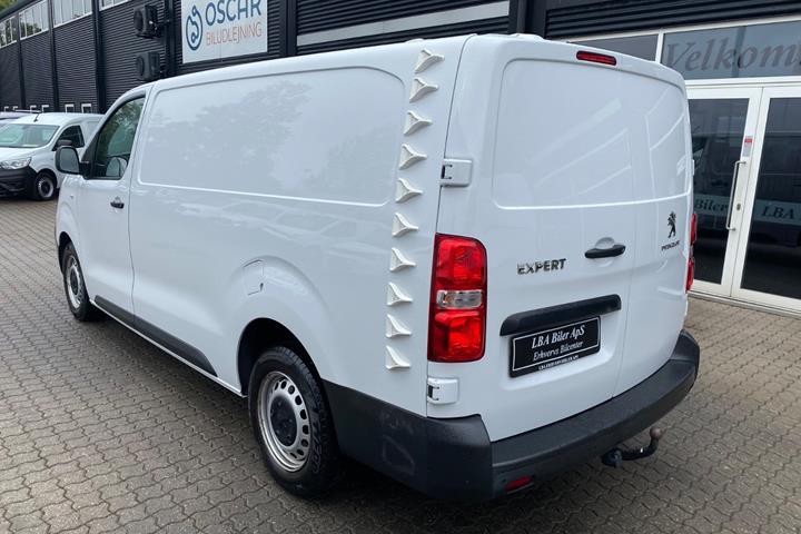 Hvid Peugeot Expert fra 2024