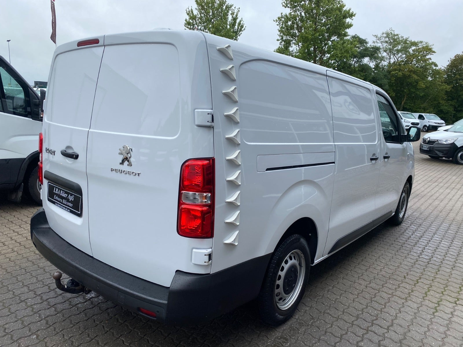 Hvid Peugeot Expert fra 2024