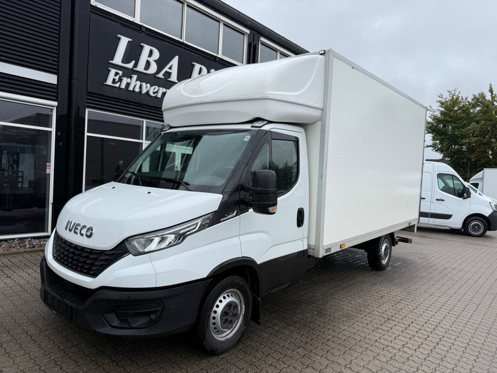 Iveco Daily 2,3 35S16 Alukasse m/lift AG8