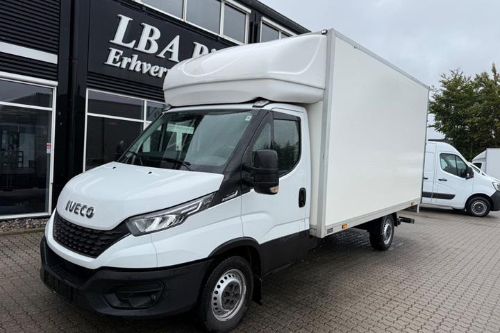 Hvid Iveco Daily fra 2021