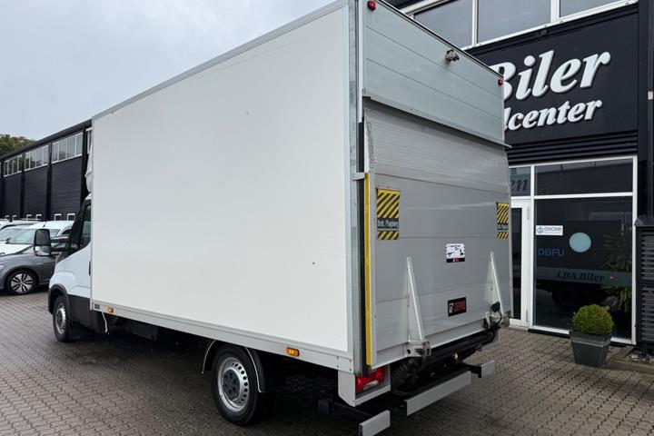 Hvid Iveco Daily fra 2021