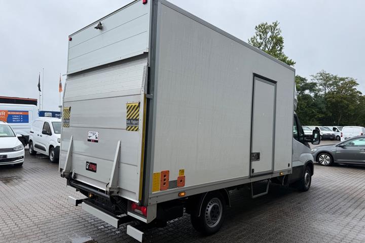 Hvid Iveco Daily fra 2021