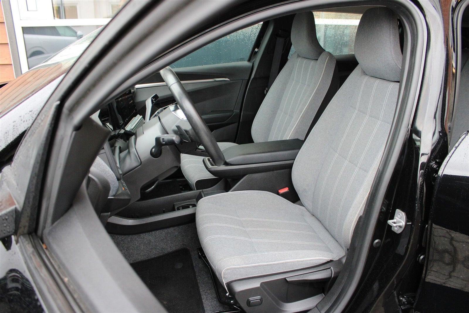 Sort Renault Megane E-Tech fra 2024