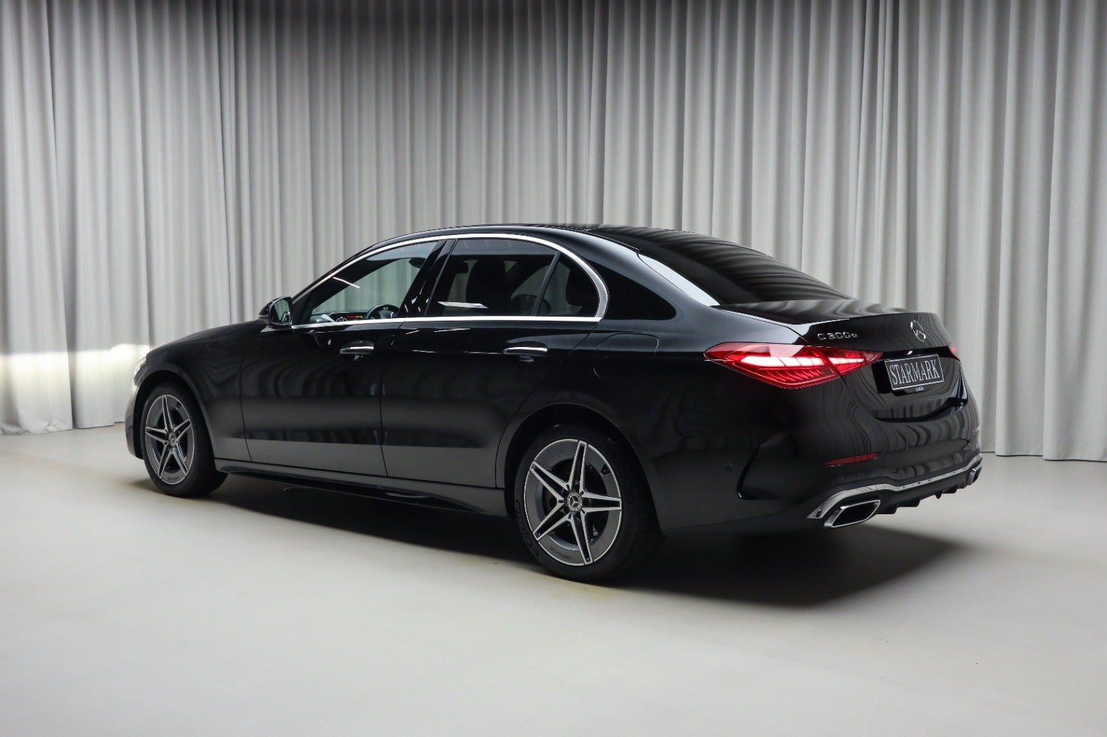 Sort Mercedes C300 e fra 2022