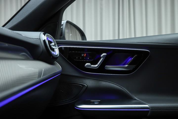 Sort Mercedes C300 e fra 2022