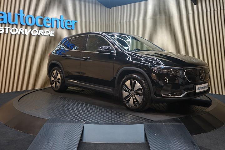 Sort Mercedes EQA250+ fra 2023