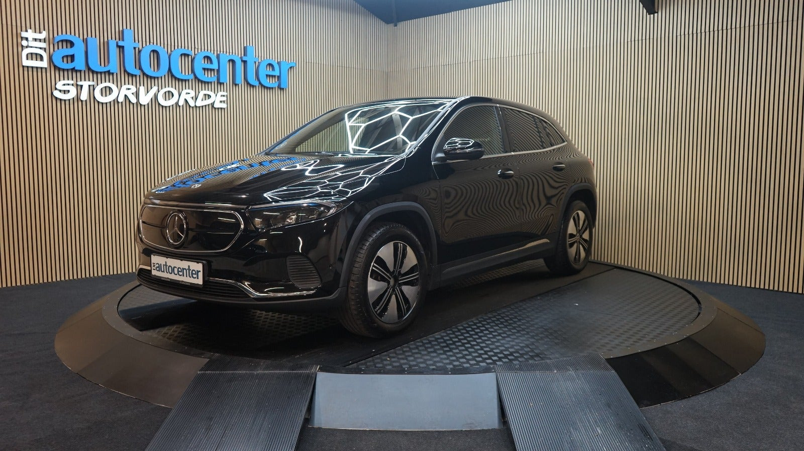Sort Mercedes EQA250+ fra 2023