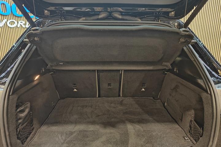 Sort Mercedes EQA250+ fra 2023