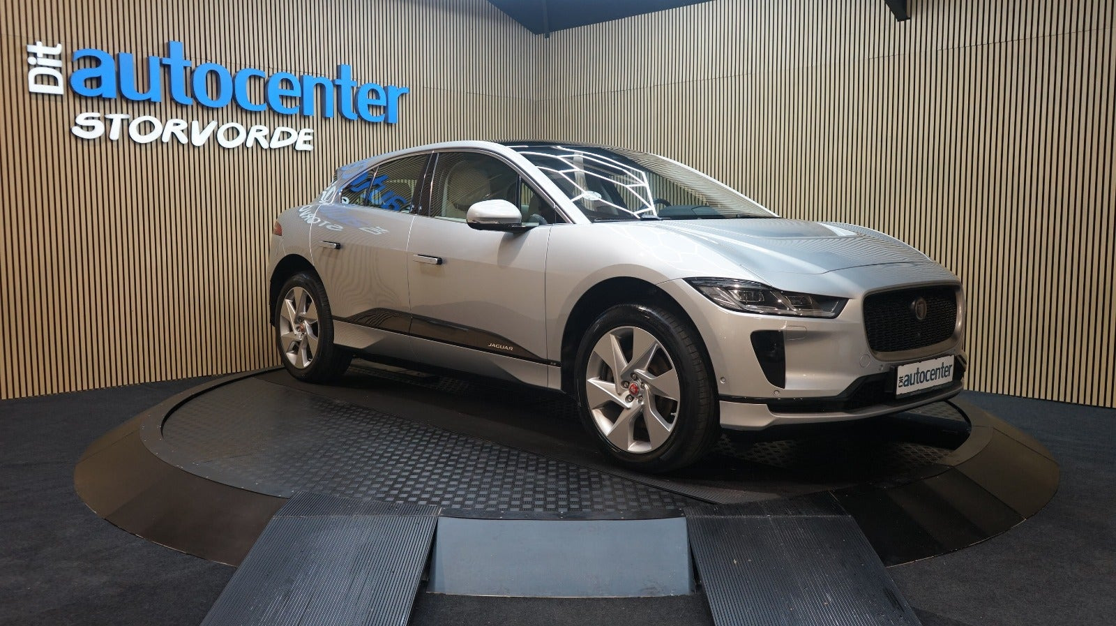 Jaguar I-Pace EV400 SE AWD