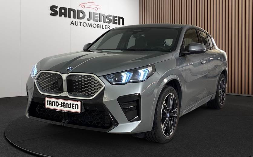 BMW iX2 eDrive20 M-Sport Premium
