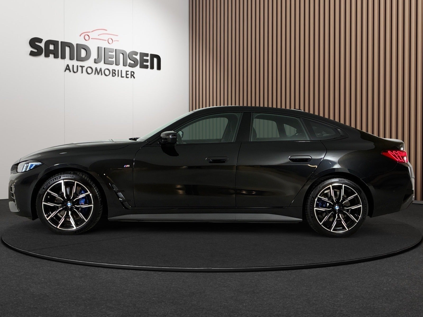 Sort BMW i4 fra 2025