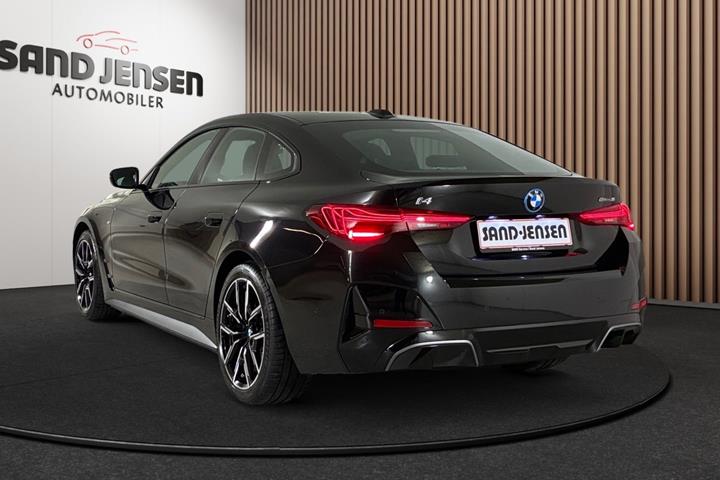Sort BMW i4 fra 2025